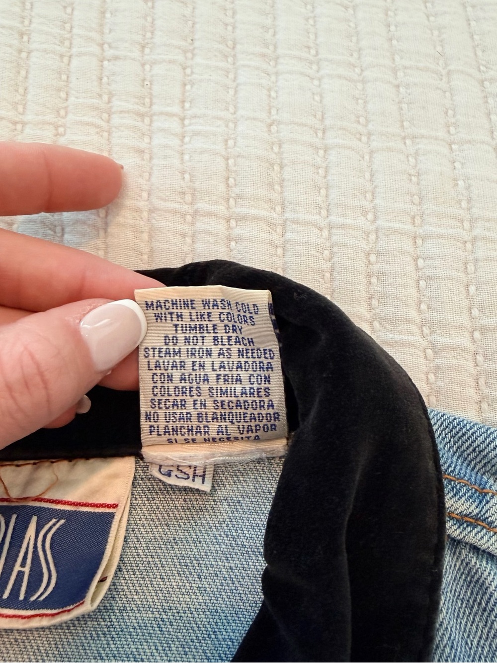 bill blass Light Blue Denim Jacket with Black Velvet Collar Label Detail - Picture 8 of 10